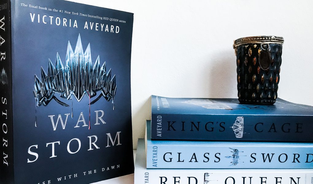 خرید کتاب رمان انگلیسی کتاب War Storm بدون سانسور ,خلاصه کتاب وارم استورم طوفان جنگ جلد چهارم مجموعه 4 Red Queen  اثر Victoria Aviard 
